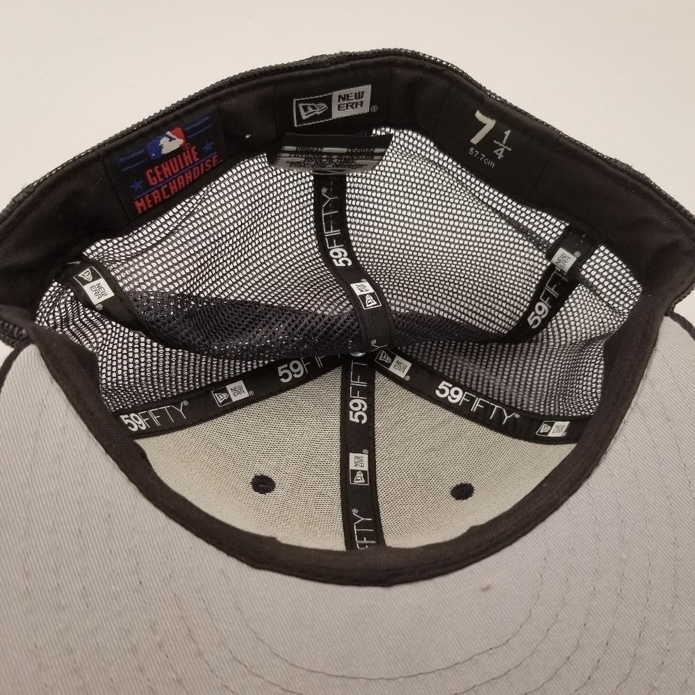 New Era New York Yankees On-Field Mesh Back 59FIFTY Fitted Cap Size 7 1/4 - Picture 7 of 7